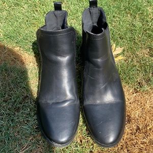 Forever 21 booties size 7